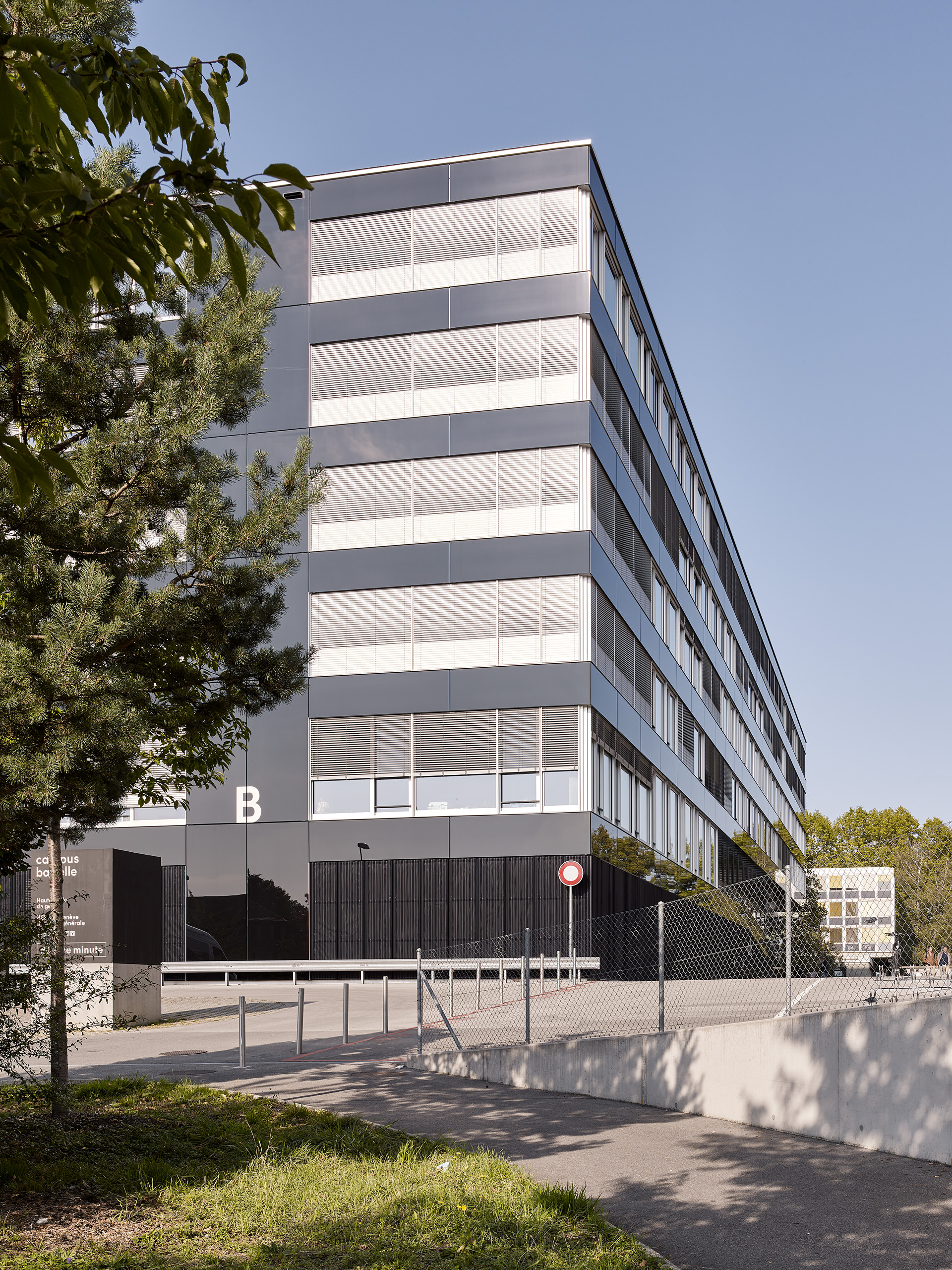 Haute Ecole de Gestion de Genève, Battelle-Carouge